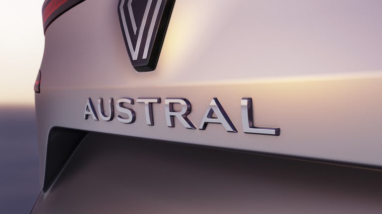 Renault’un yeni SUV’unun ismi konuldu